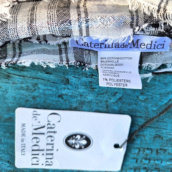 Caterina de' Medici Large Plaid Scarf - Picture 8 of 9